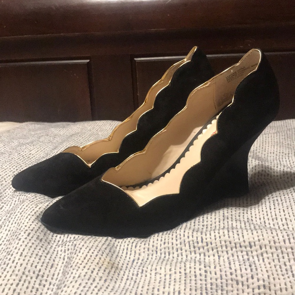 Black fabric with gold trim wedge